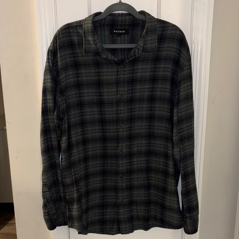 PacSun Black and Gray Plaid Casual Button Down Shirt